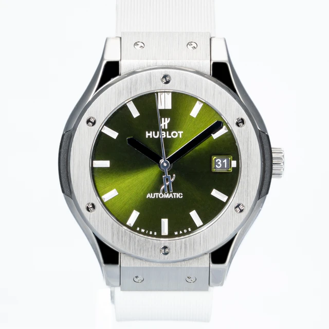 Hublot Classic Fusion Titanium 38 mm Olive green